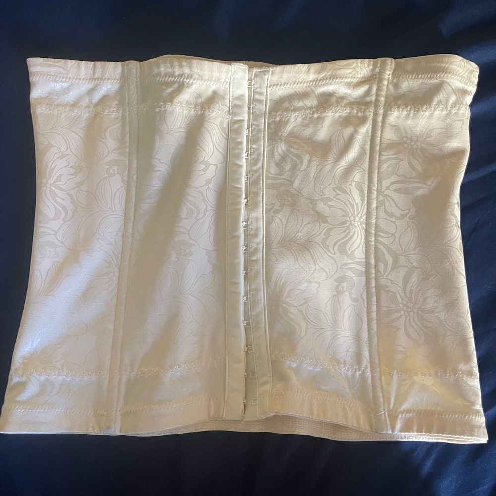 COPY - Maidenform Waist Trainer